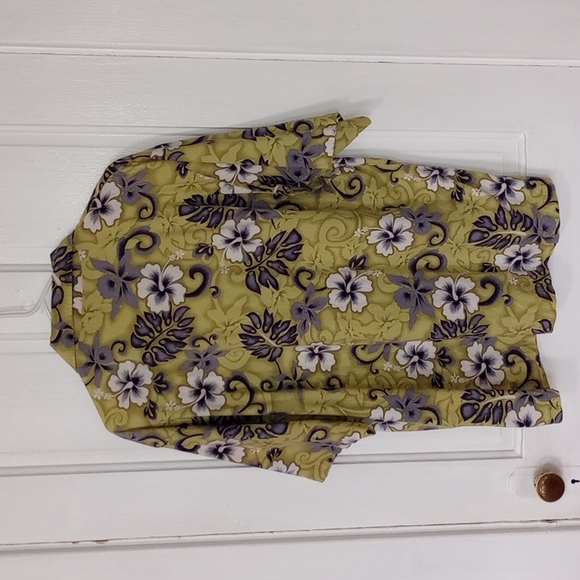 Men's Hawaiian Button Shirt - Picture 3 of 4